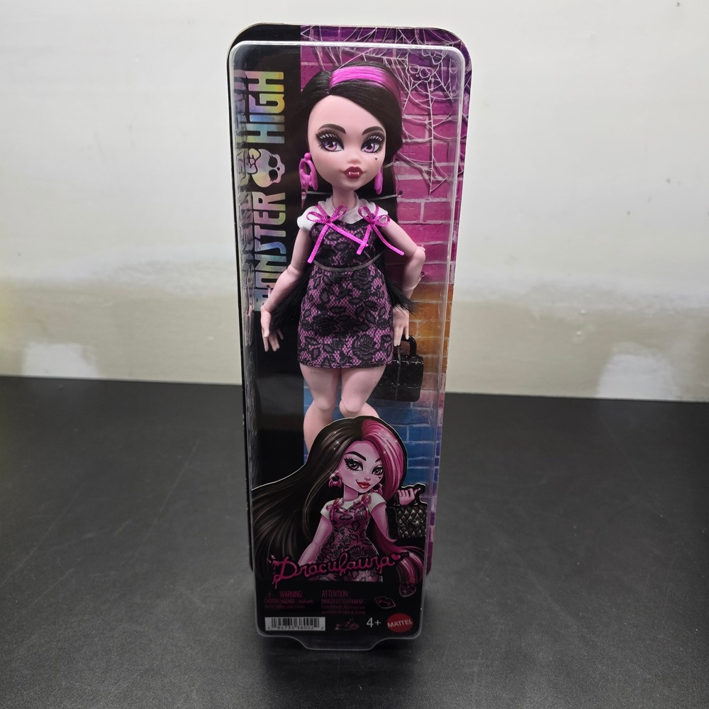 Mattel Monster High Draculaura G3 Budget Fashion Doll Pink Black New NIB